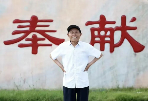 “七一勋章”获得者李连成：“当干部就应该能吃亏”