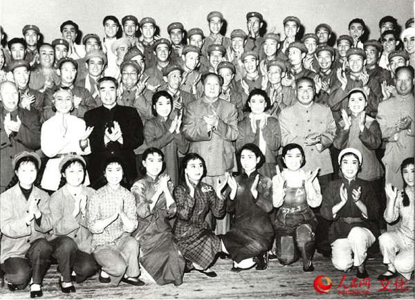 师伟： 传世名曲《绣红旗》