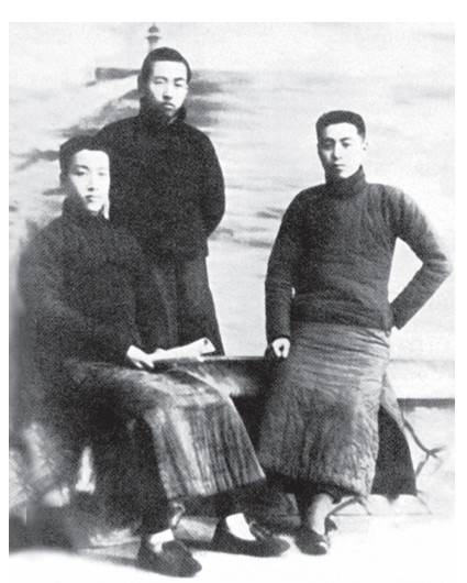 周恩来如何确定共产主义信仰