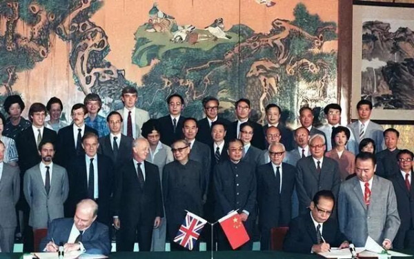 三十年过去，英国佬为什么还能祸乱港岛？