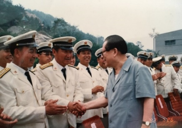 忆中国战略核潜艇首任艇长徐作仁