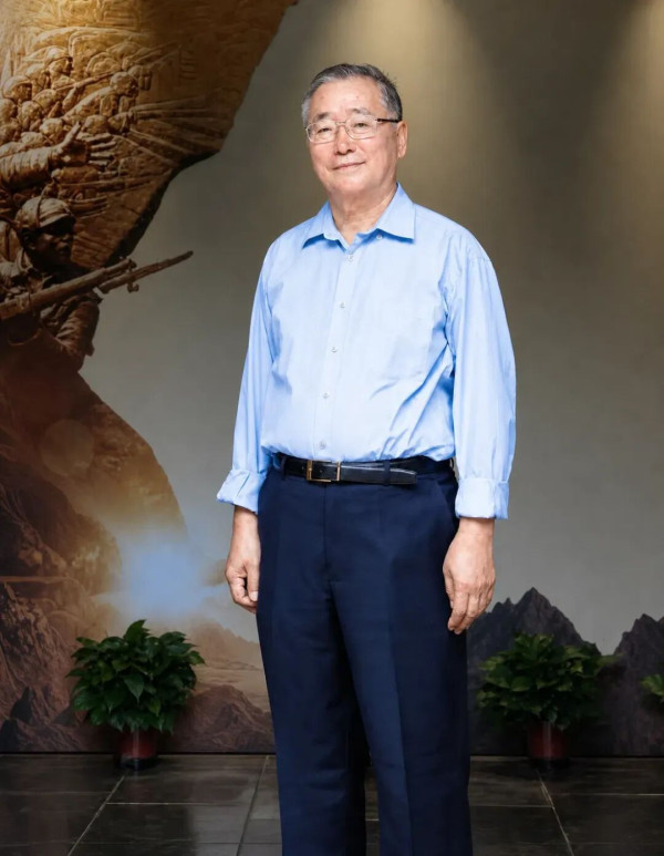 开国上将中唯一没打过仗的人,他的墓前每年都有无名鲜花