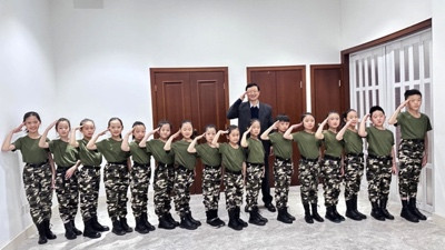 红会举办长篇军旅小说《天安门第一方阵》研讨会