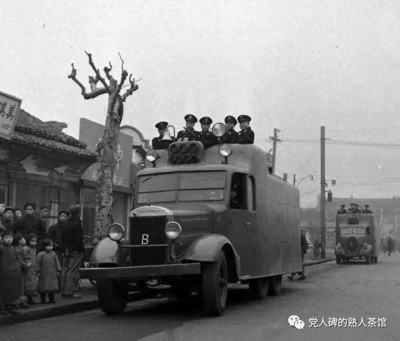 当年上海地下党怎么关心群众？