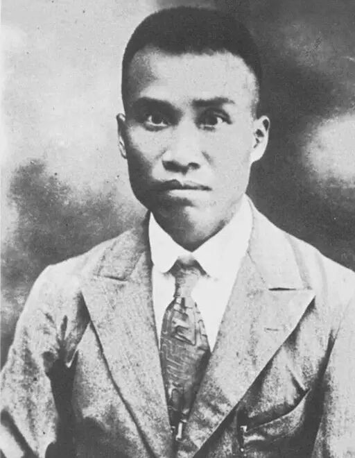 朱德九十高龄写下“革命到底”铭志，毛主席赞誉他是“人民的光荣”