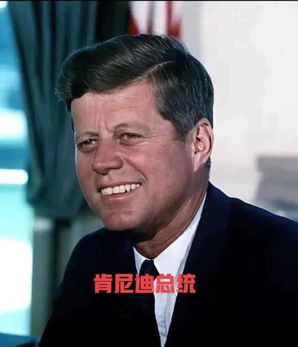 肯尼迪的杀身之祸：推行白银券，摆脱共济会犹太财团的控制！