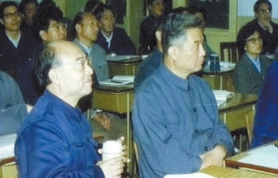 喜报贴到单位门口,他们为何沉默