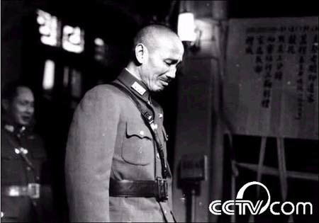 温靖邦:民国有多烂,连蒋介石都忍不住抱怨:“这批不自重的淫棍!”
