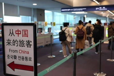挂黄牌、住检疫所…最近中国入境日韩是种怎样的体验?