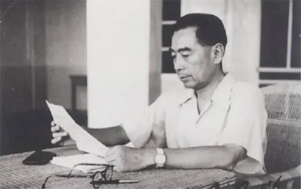 周恩来与刘亚楼