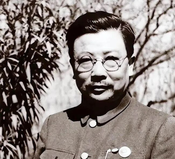 毛主席亲自策划的一次“大泄密”