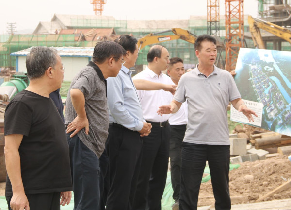 周喜俊：把绿色画卷绘在红色土地上