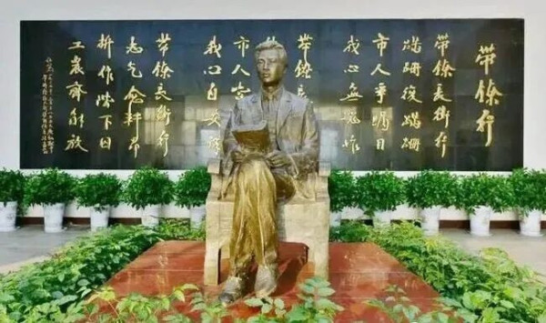 “带镣长街行，志气愈轩昂”，刘伯坚生命的最后十五天