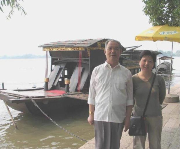 父亲牺牲时,他10岁,两人从未谋面……