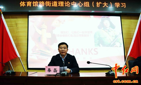 陶克少将讲述雷锋故事形象生动感人肺腑令人难忘