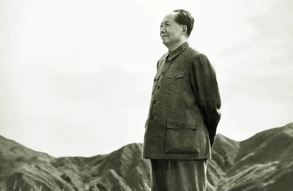 “人民，只有人民，才是创造世界历史的动力”，毛主席对中国历史叙事框架的重塑
