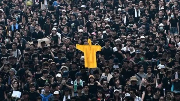 美国中情局在香港做了什么?