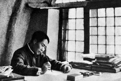 江涌:毛主席是共产党成为抗战中流砥柱的关键