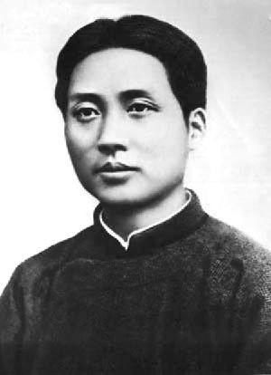 年少不知主席难，读懂毛选已中年