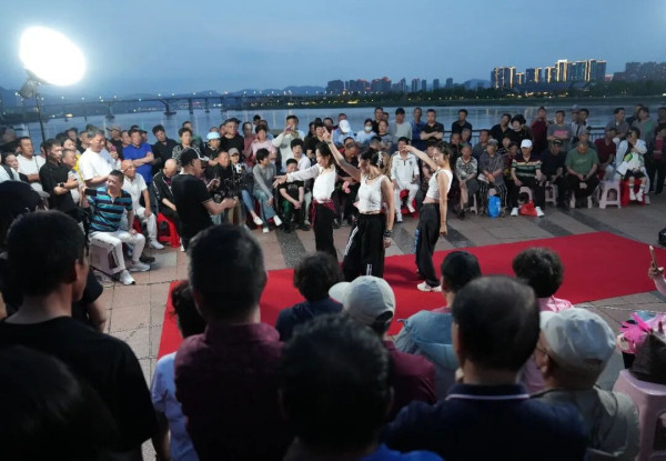 大众，正塑造着这个时代的文化形态