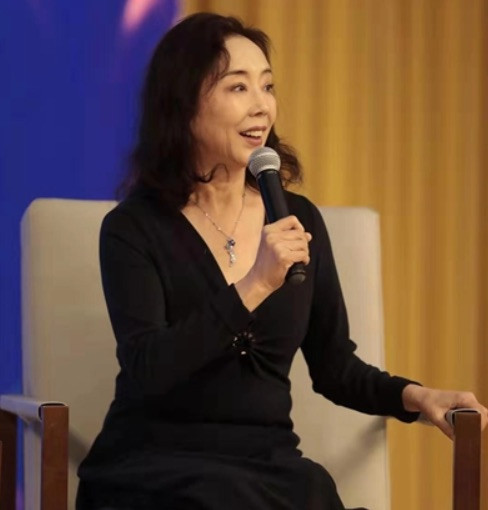 司马南:那个切齿母国的女人