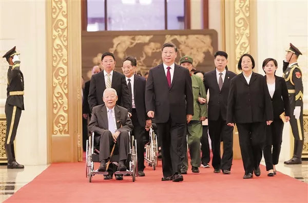 今天我们为什么要大阅兵?致敬英烈和建设者!