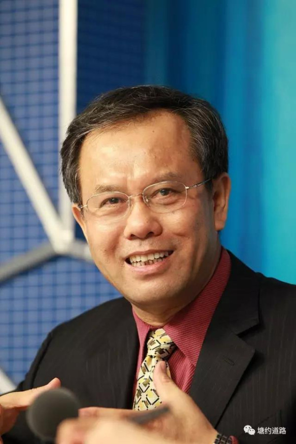 中央党校教授:农村改革如果地主复活,就是改旗易帜!
