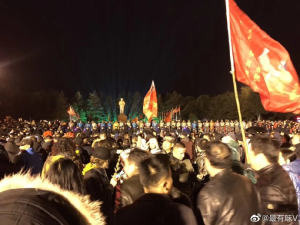 望长城内外:为什么有那么多人怀念毛主席?