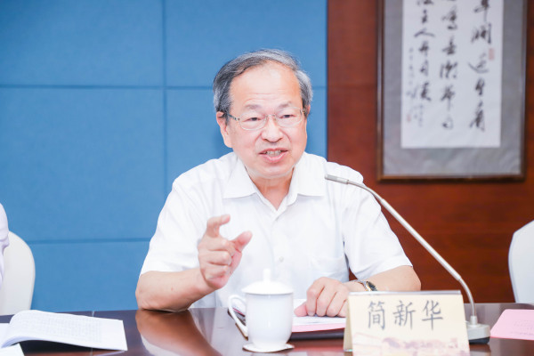 简新华与郑永年商榷:如何正确认识和构建中国经济学自主知识体系?