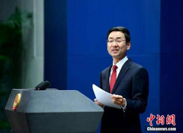 耿爽问了三次:这样的美国,能和中国相提并论吗?