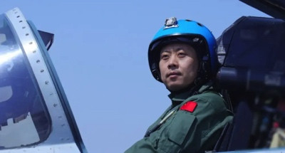 巩怀书:记一位特级飞行员对党的感恩