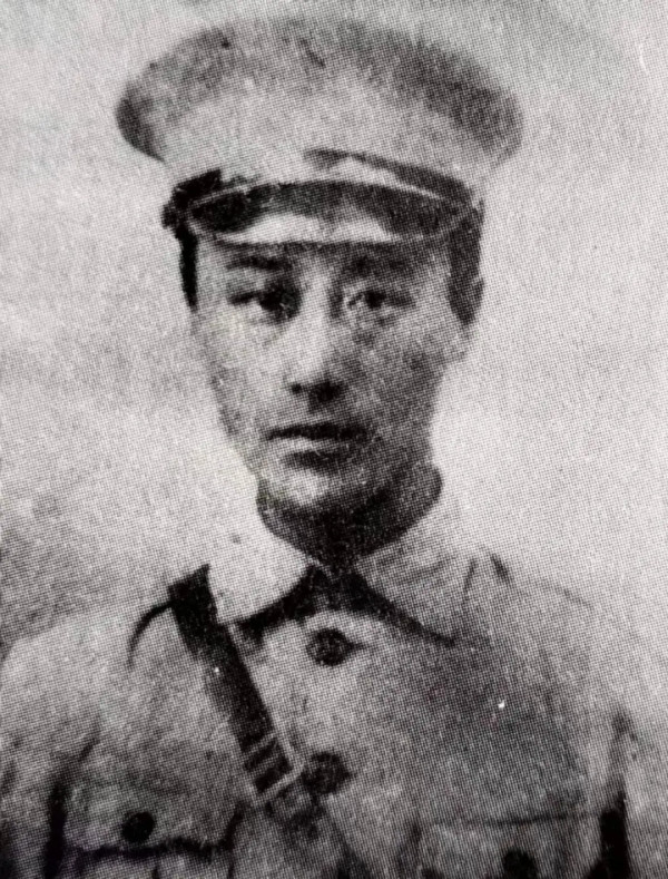 绝不容许某些人利用AI技术篡改历史、抹杀英烈功绩!