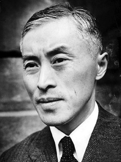 蒋介石有多下流?贴身秘书吐露真相:“白天干革命,晚上逛窑子”!
