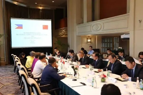 疯了吗?菲律宾一边撤走导弹,一边要求中国赔偿100万美元
