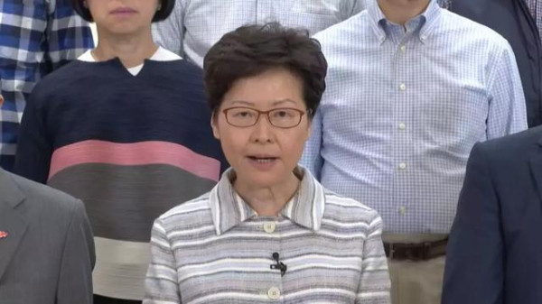 “非常黑暗一夜”后，林郑月娥坚定表态