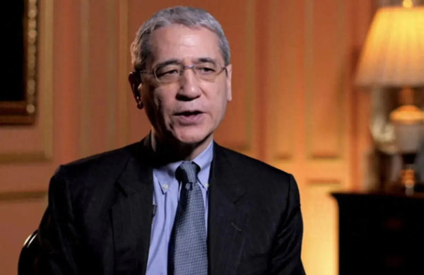 美国醒悟了，章家敦和余茂春们，还能蹦跶多久？