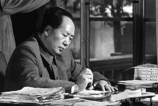 1959年,毛主席竟被人批评为右倾和倒退!
