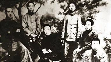 与刘志丹并称西北双星谢子长的，为何会让毛主席三次为其题词？