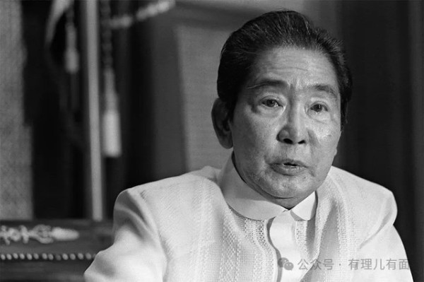 政治轮回：马科斯深陷腐败丑闻