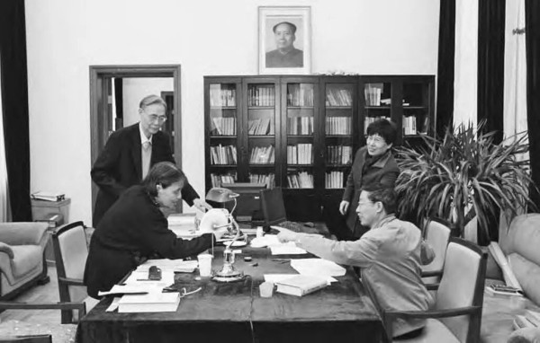 《建国以来毛泽东文稿》编辑团队:领袖著作编辑,定格时代精神