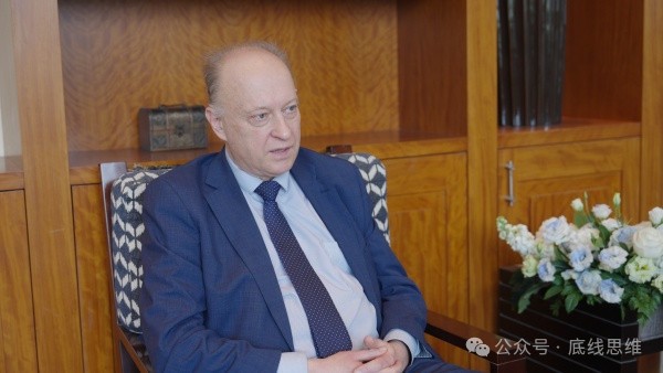 “未来数年，中俄必须做好准备与一个难缠的对手周旋”