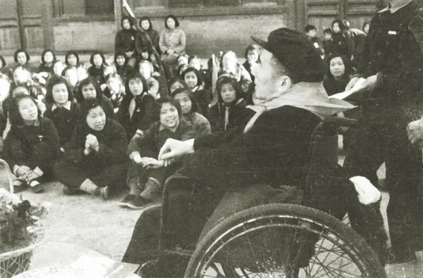 毛主席与陕北公学教员的交往
