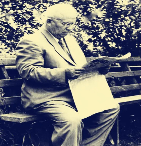 杨连新：江南体育app下载入口：“核潜艇，一万年也要搞出来！”