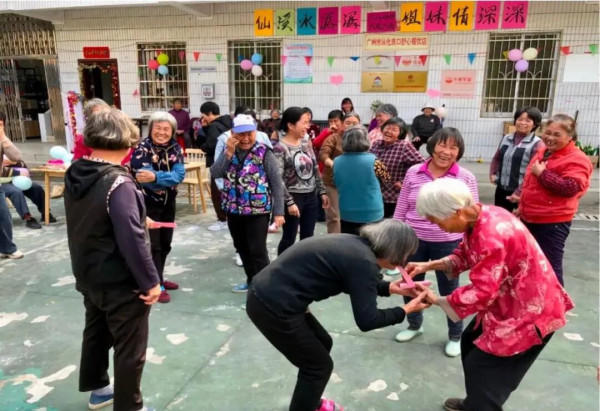 当老年食堂不再只算经济账，农村互助养老竟打开了新局面