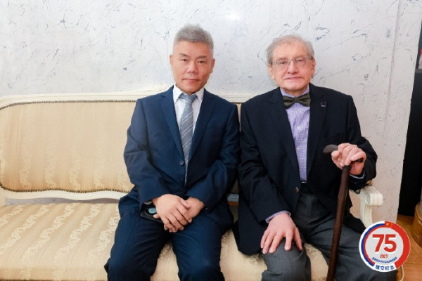 司马南:不能一边戕害俄罗斯的根本利益,一边还要它提供便利