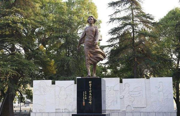 中共女创始人向警予的初心与使命