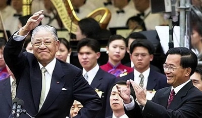 1996年台海军演,二少将一大校为财泄露绝密军情,下场如何?