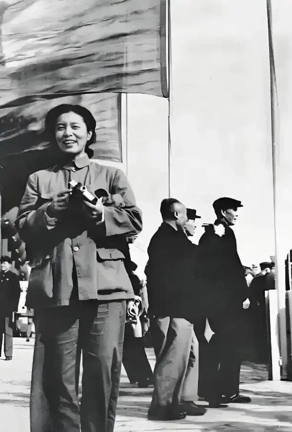 为培养新中国外交人才尽心竭力的女外交官龚澎