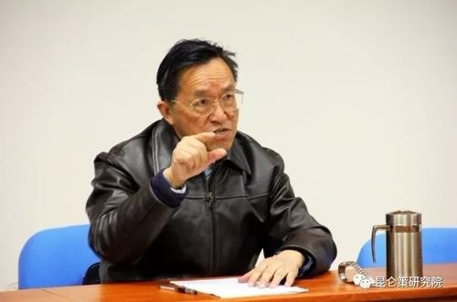 何教授八评“路在何方”:与假社会主义划清界限