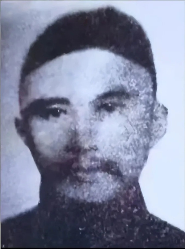 绝不容许某些人利用AI技术篡改历史、抹杀英烈功绩!